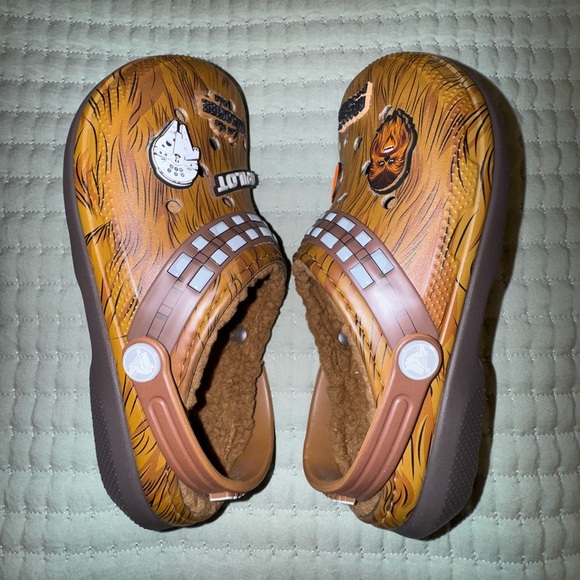 Crocs Star Wars Chewbacca Themed Clogs with Fur Lining. Size kids 4 NWOT. - Picture 8 of 10